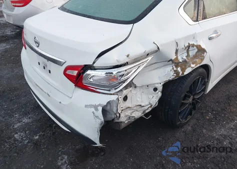 2016 Nissan Altima 2.5/2.5 S/2.5 Sl/2.5 Sr/2.5 Sv z USA, uszkodzony, nr VIN 1N4AL3AP6GC162125